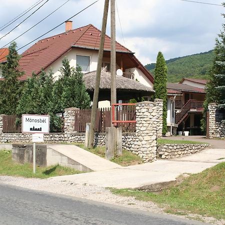 Horváth Vendégház Monosbel Exterior foto